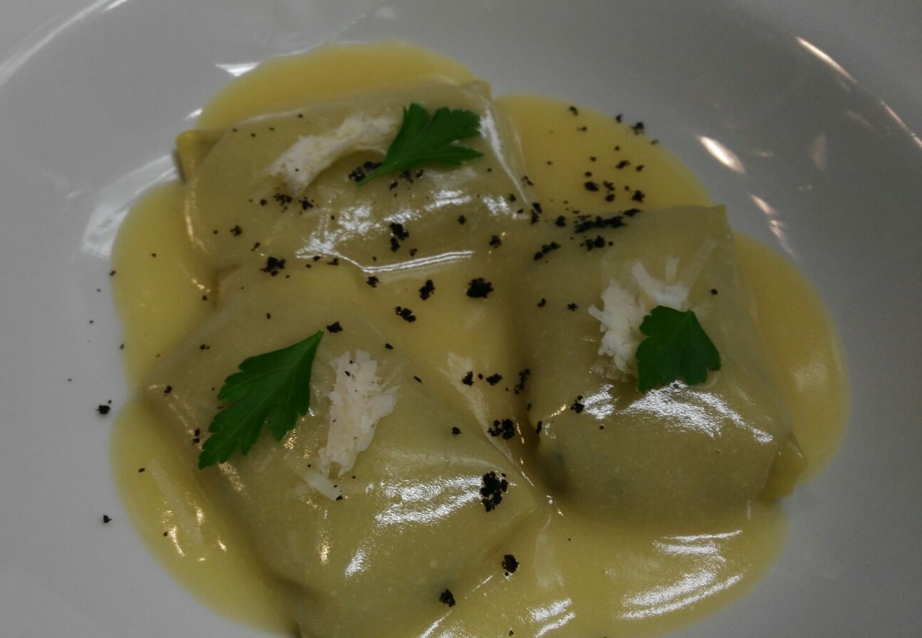 Raviolis de Manita de cerdo y Aceituna1